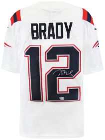 Tom Brady Signed New England Patriots White Nike Limited Football Jersey