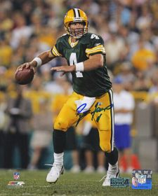 Brett Favre Signed Green Bay Packers Green Jersey Ball In Hand Passing Photo