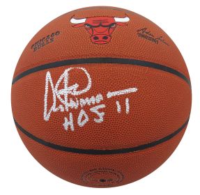 Artis Gilmore Signed Wilson Chicago Bulls Logo NBA Basketball w/HOF'11