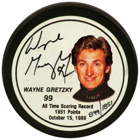 Wayne Gretzky Signed LA Kings All Time Scoring Record Gretzky Image Hockey Puck